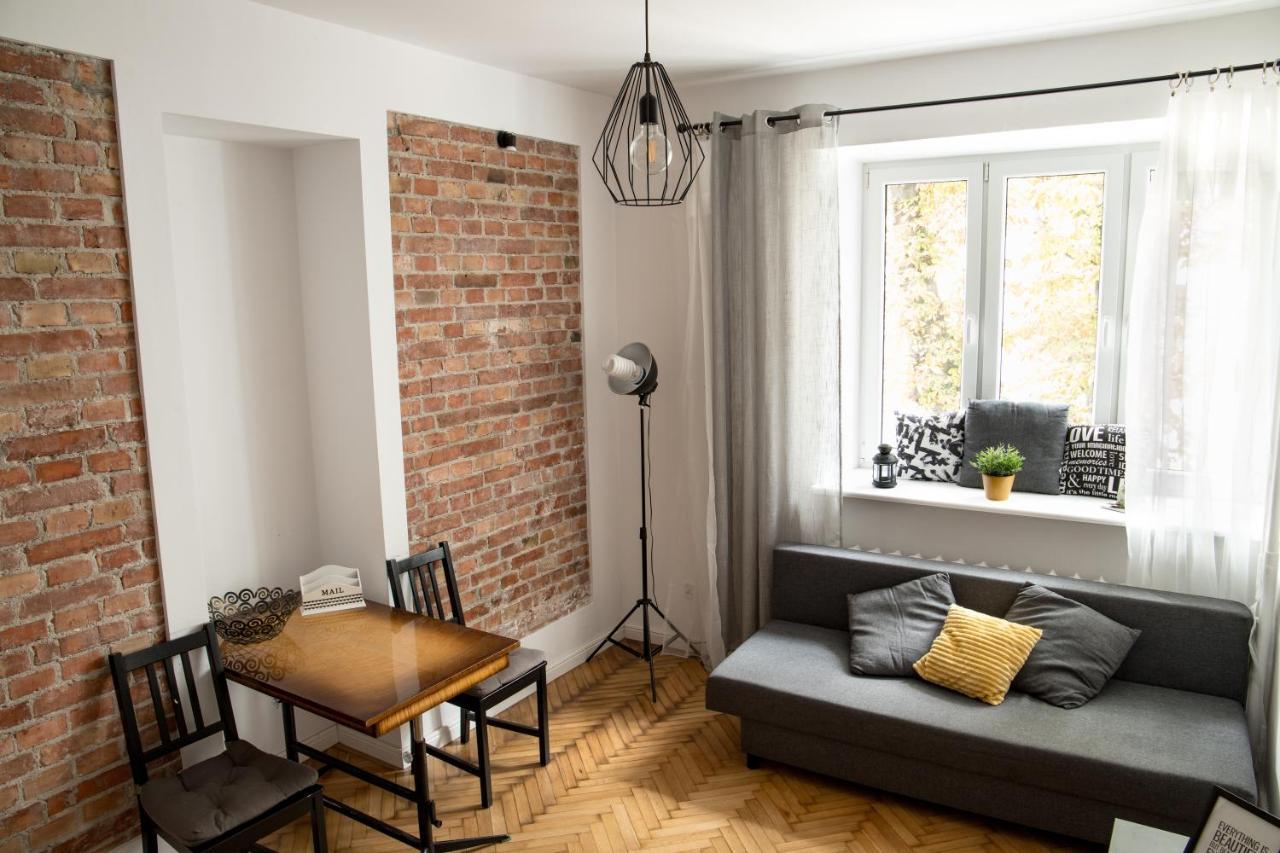 Poznanska Apartament Studio Apartment Varşovia Exterior foto