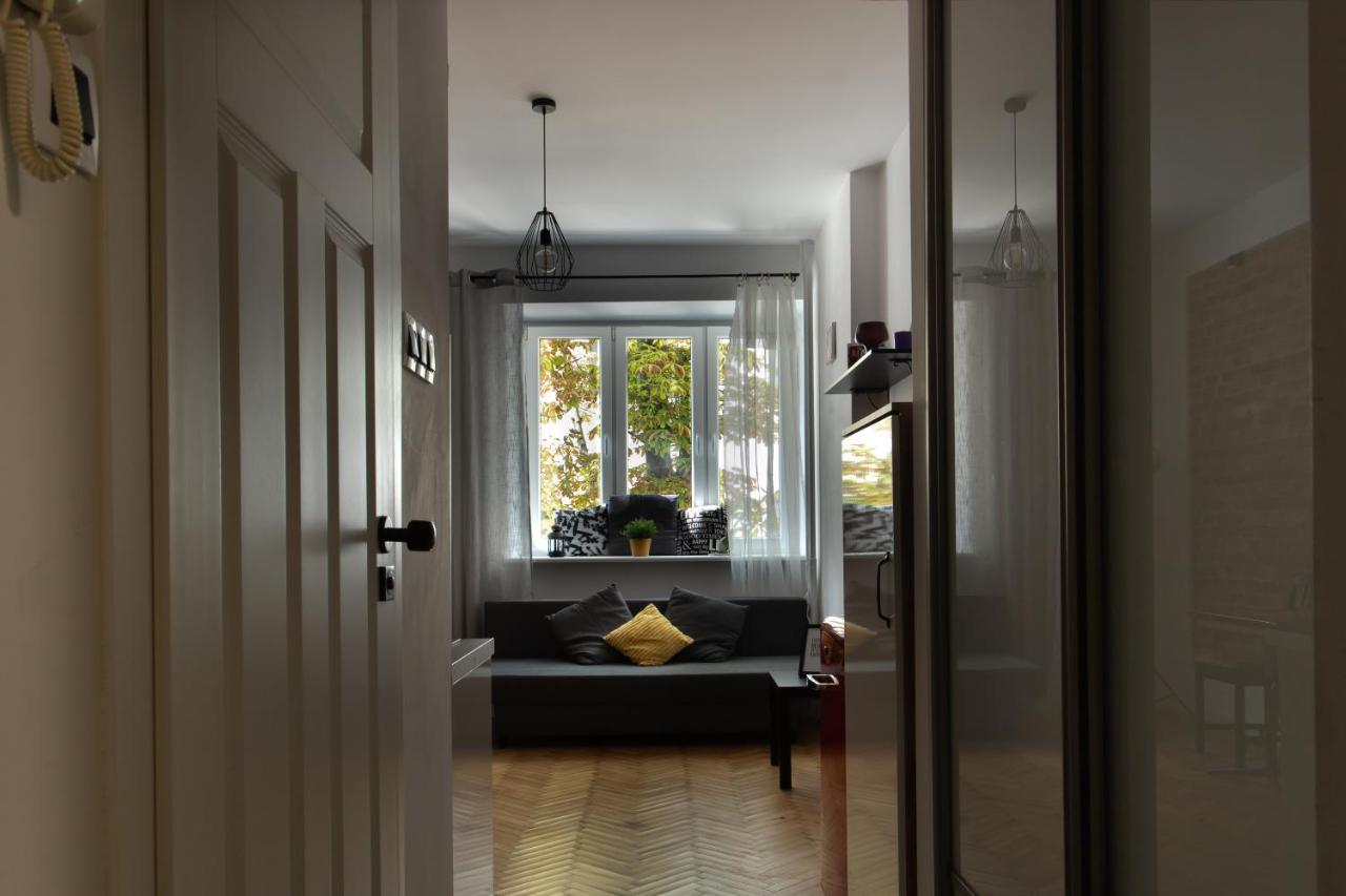 Poznanska Apartament Studio Apartment Varşovia Exterior foto