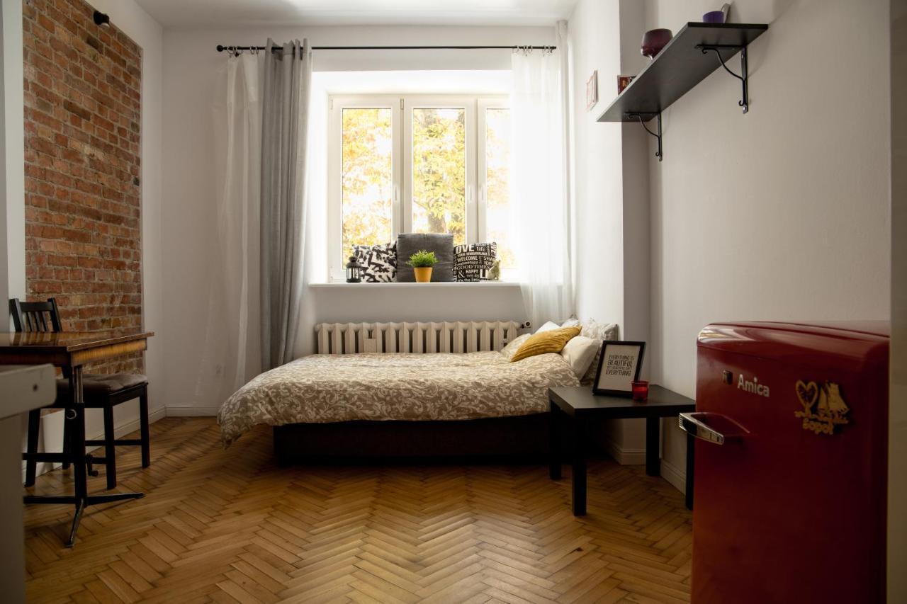 Poznanska Apartament Studio Apartment Varşovia Exterior foto